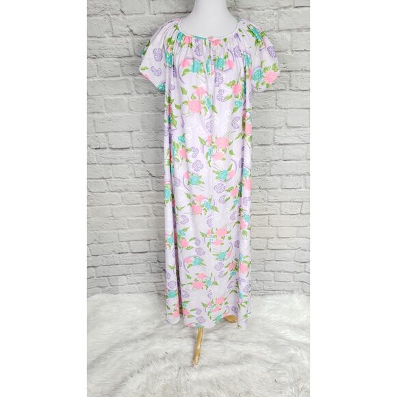 Vintage Purple Pink Tropical Floral Nightgown Nightie Kaftan Keyhole Neck OSFA - Picture 1 of 15